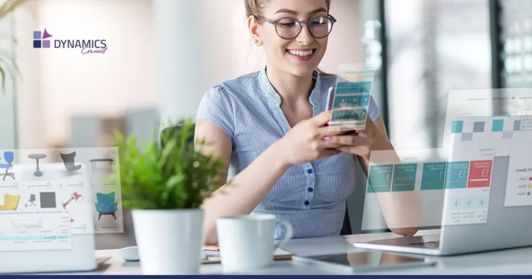 une femme utilisant un ERP sur smartphone et ordinateur pour les PME